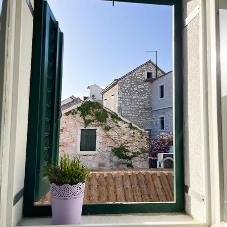 San Marco Vila Hvar Town